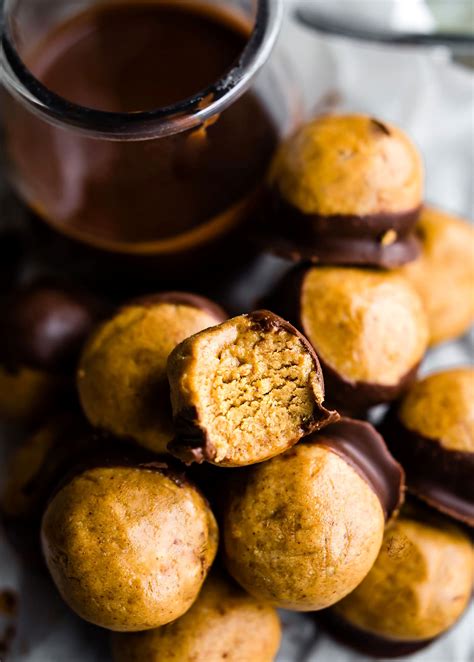 How many protein are in peanut butter buckeyes - calories, carbs, nutrition