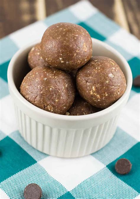 How many protein are in peanut butter protein ball - calories, carbs, nutrition