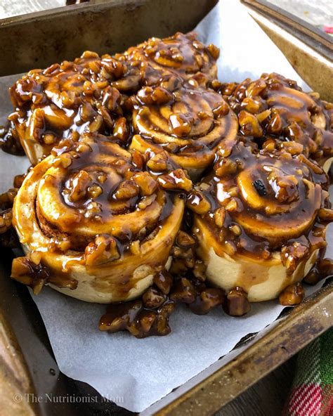 How many protein are in pecan caramel roll - calories, carbs, nutrition