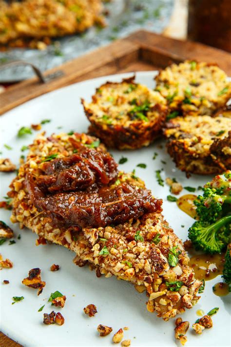 How many protein are in pecan crusted turkey cutlet - calories, carbs, nutrition