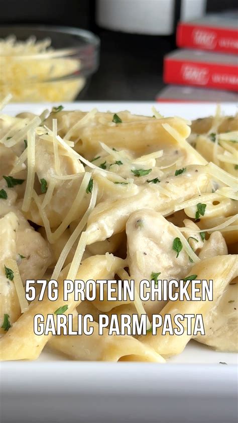 How many protein are in penne garlic chicken - calories, carbs, nutrition
