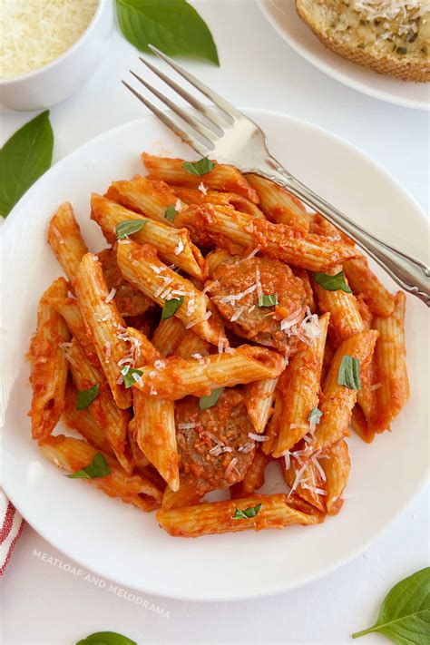 How many protein are in penne primavera and vodka sauce - calories, carbs, nutrition