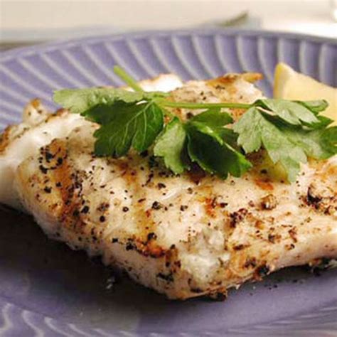 How many protein are in peppered halibut steaks - calories, carbs, nutrition