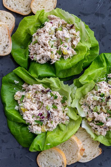 How many protein are in perfect pairings tuna salad & grapes - calories, carbs, nutrition