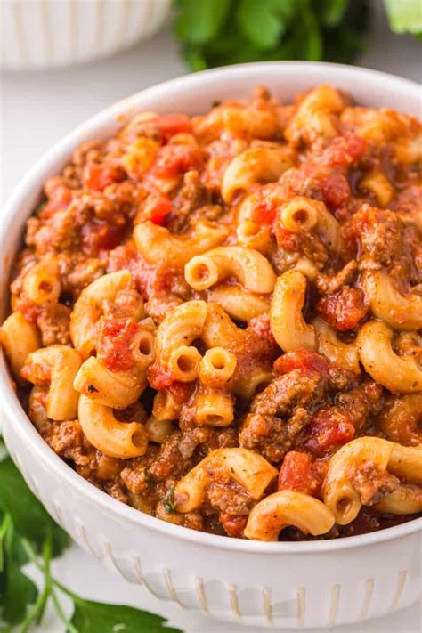 How many protein are in personal european beef goulash casserole - calories, carbs, nutrition