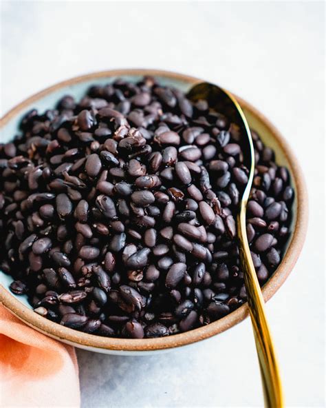 How many protein are in peruvian sweet black beans (66797.0) - calories, carbs, nutrition