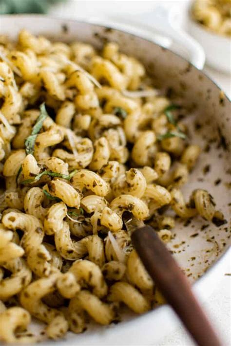 How many protein are in pesto cavatappi - calories, carbs, nutrition