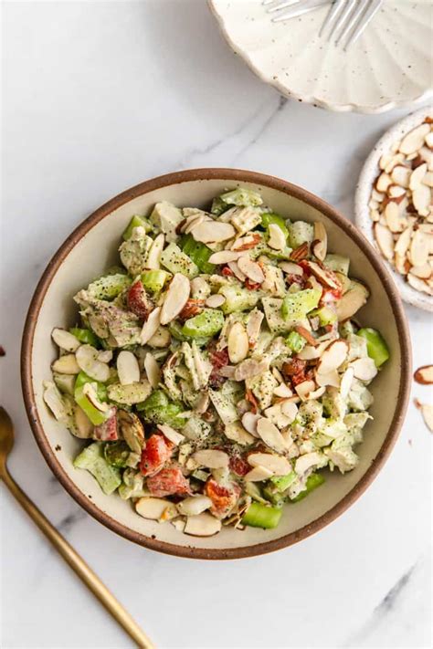 How many protein are in pesto chicken salad (11738.0) - calories, carbs, nutrition
