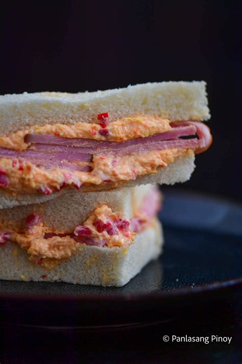 How many protein are in pimento cheese sandwich on white bread - calories, carbs, nutrition