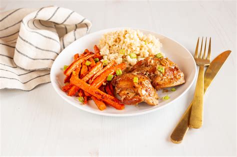 How many protein are in pinata chicken adobo - calories, carbs, nutrition