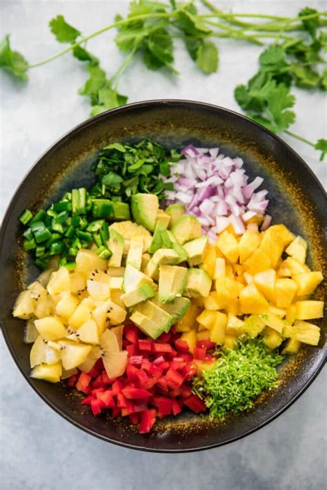 How many protein are in pineapple kiwi salsa - calories, carbs, nutrition