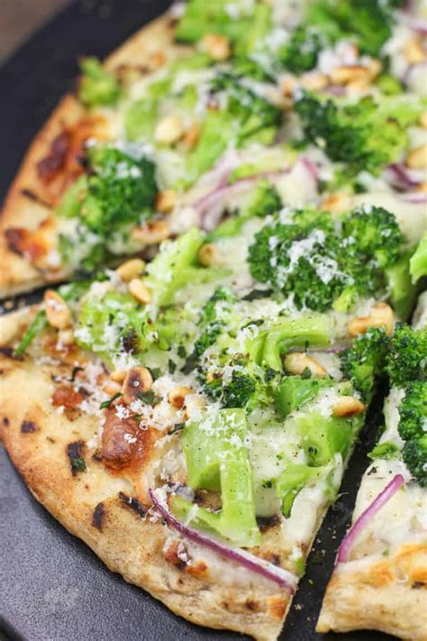 How many protein are in pizza, broccoli white sauce (bostwick) - calories, carbs, nutrition