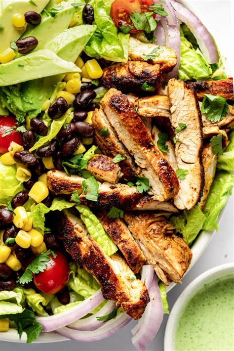 How many protein are in platter southwestern grilled chicken salad - calories, carbs, nutrition