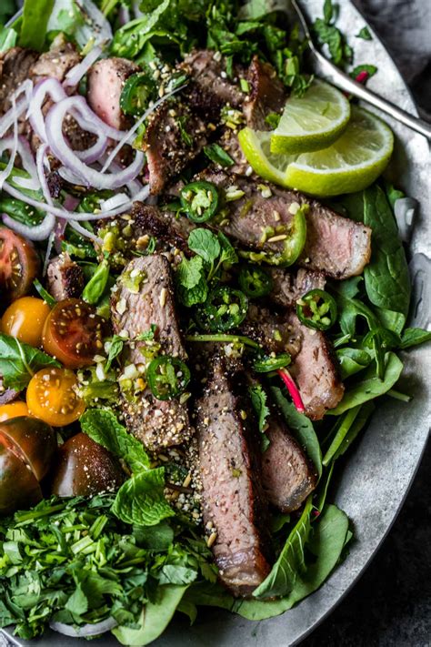 How many protein are in platter thai beef salad - calories, carbs, nutrition