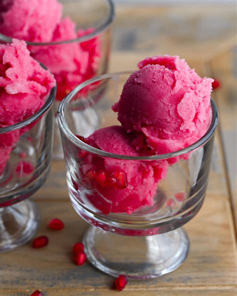 How many protein are in pomegranate and lemon sorbet - calories, carbs, nutrition