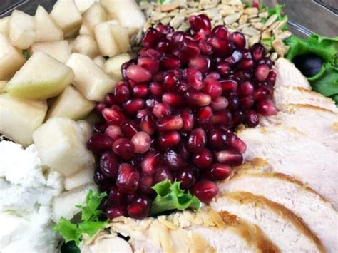 How many protein are in pomegranate pear salad with chicken-medium - calories, carbs, nutrition