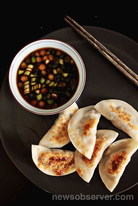 How many protein are in pork and shiitake pot stickers - calories, carbs, nutrition