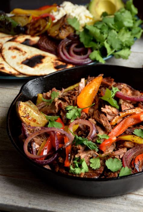 How many protein are in pork carnitas fajitas - calories, carbs, nutrition