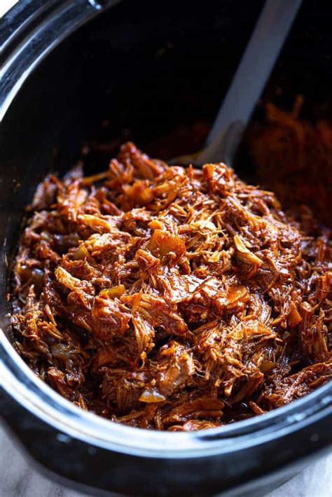 How many protein are in pork in red chile sauce - calories, carbs, nutrition