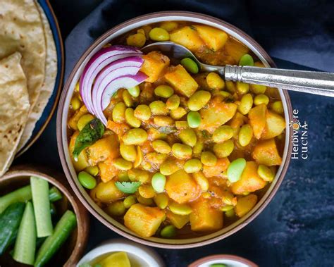 How many protein are in potato and edamame masala with chutneys and naan (102615.0) - calories, carbs, nutrition