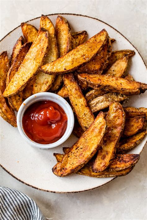 How many protein are in potato wedges - calories, carbs, nutrition