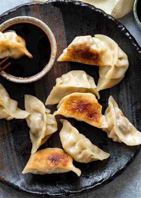 How many protein are in potsticker chicken with duck & soy sauce 1 ea - calories, carbs, nutrition