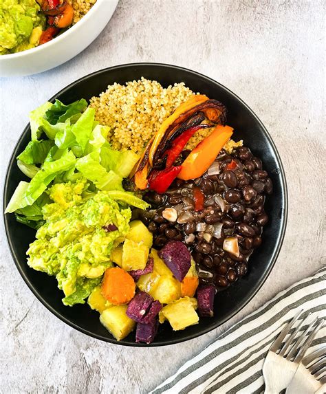 How many protein are in power green veggie quinoa bowl - calories, carbs, nutrition