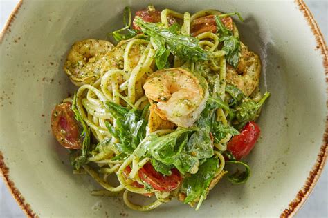 How many protein are in prawn linguine primavera - calories, carbs, nutrition