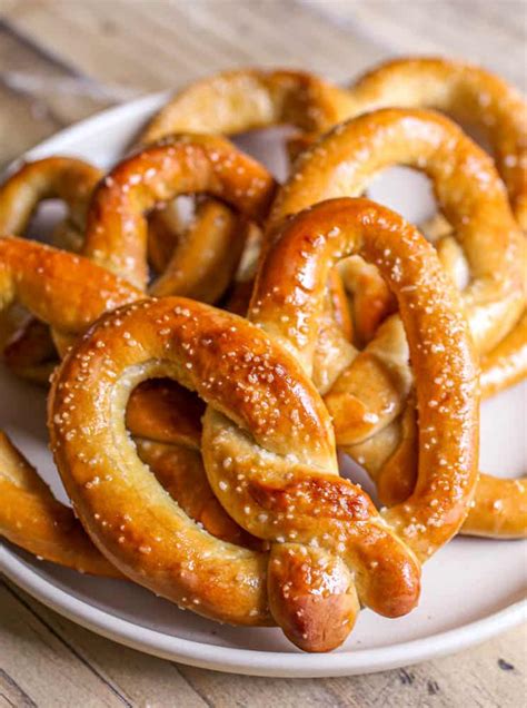 How many protein are in pretzel, baked (bostwick) - calories, carbs, nutrition