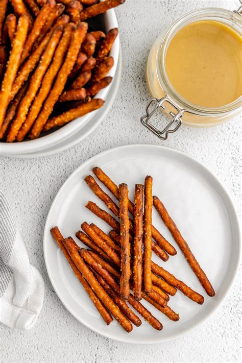 How many protein are in pretzel sticks - honey mustard - calories, carbs, nutrition