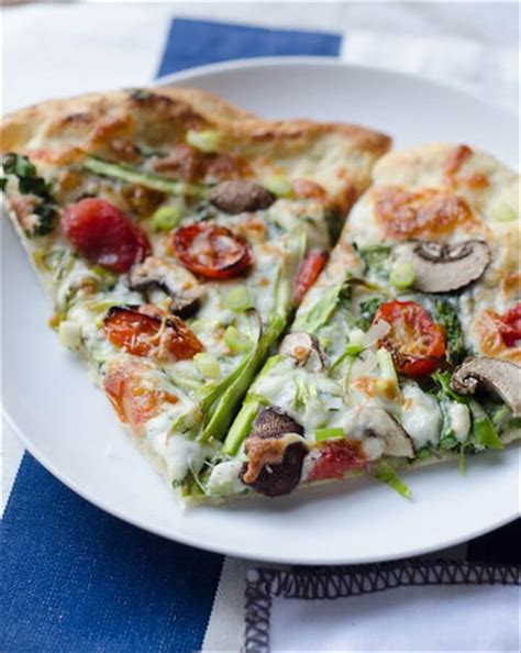 How many protein are in primavera pizza - calories, carbs, nutrition