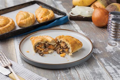 How many protein are in proper cornish pasty cheese & onion - calories, carbs, nutrition