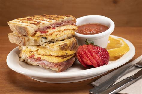 How many protein are in prosciutto breakfast panini - calories, carbs, nutrition