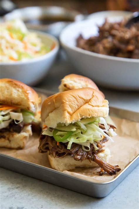 How many protein are in pulled pork sliders with pineapple salsa (106744.0) - calories, carbs, nutrition