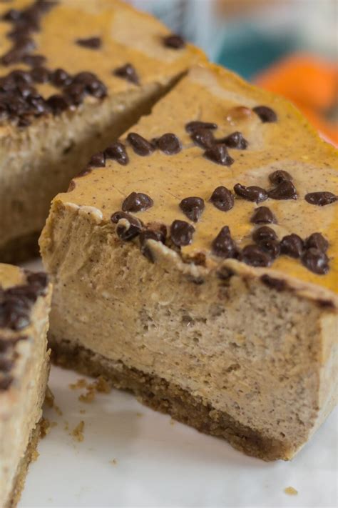 How many protein are in pumpkin cheesecake - calories, carbs, nutrition