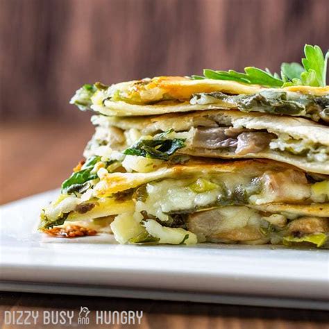 How many protein are in quesadilla spinach mushroom 10