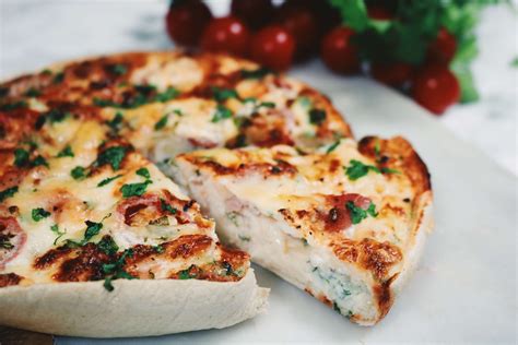 How many protein are in quiche lorraine - calories, carbs, nutrition