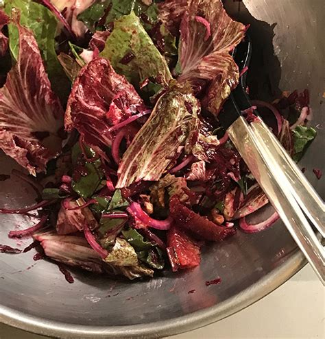 How many protein are in radicchio shredded 1/4