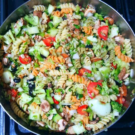 How many protein are in rainbow rotini with arugula and tomatoes - calories, carbs, nutrition