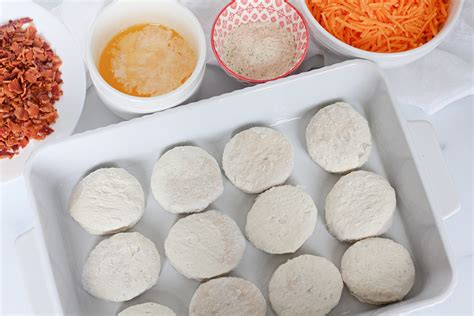 How many protein are in ranch biscuits - calories, carbs, nutrition