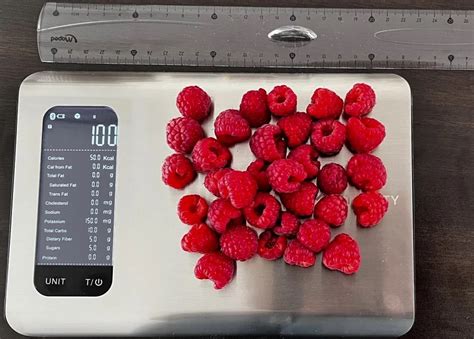 How many protein are in raspberries (63581.1) - calories, carbs, nutrition