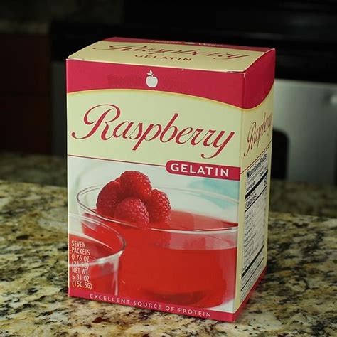 How many protein are in raspberry gelatin - calories, carbs, nutrition