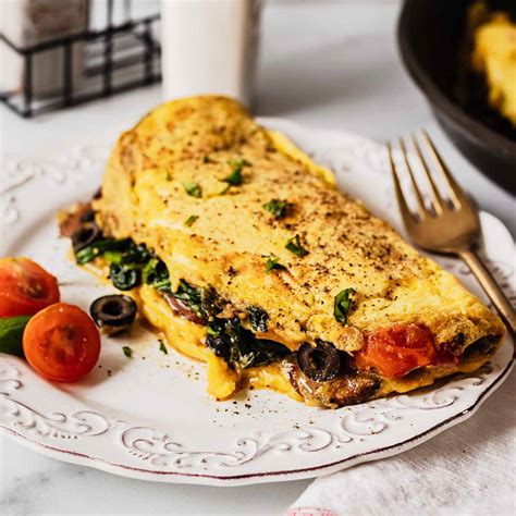 How many protein are in real veggie omelet deal with cholesterol free eggs - calories, carbs, nutrition