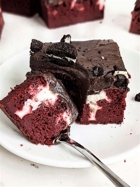 How many protein are in red velvet cake - calories, carbs, nutrition