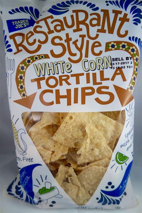 How many protein are in restaurant style white corn tortilla chips - calories, carbs, nutrition