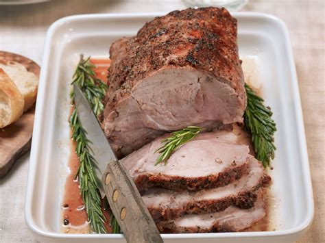 How many protein are in roast loin of pork with rosemary - calories, carbs, nutrition