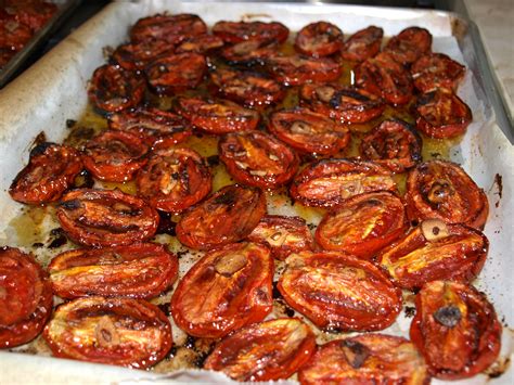 How many protein are in roast plum tomatoes with herbs - calories, carbs, nutrition