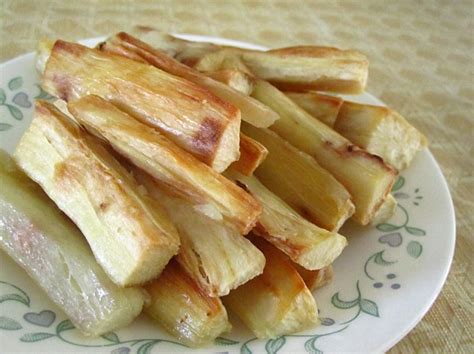 How many protein are in roast yucca - calories, carbs, nutrition