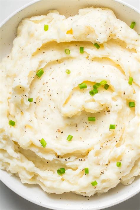 How many protein are in roasted garlic whipped potatoes - calories, carbs, nutrition