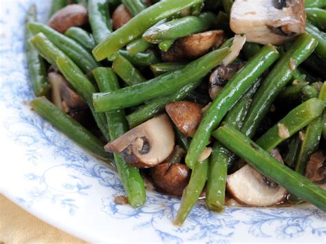 How many protein are in roasted green beans with mushrooms - calories, carbs, nutrition